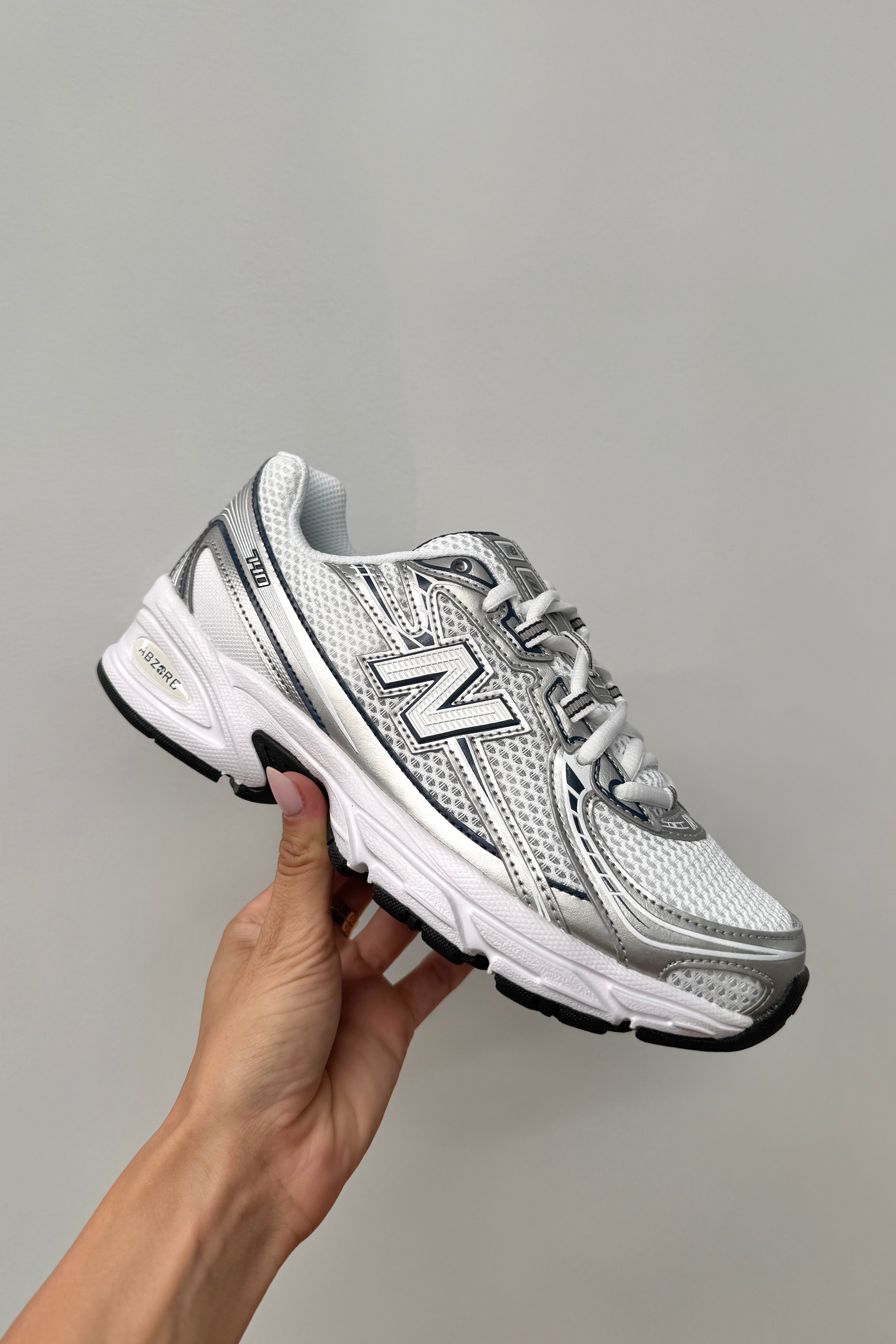 NEW BALANCE【送料込】U740WN2 SILVER New Balance ニューバランス スニーカー U740WN2 WHITE SILVER