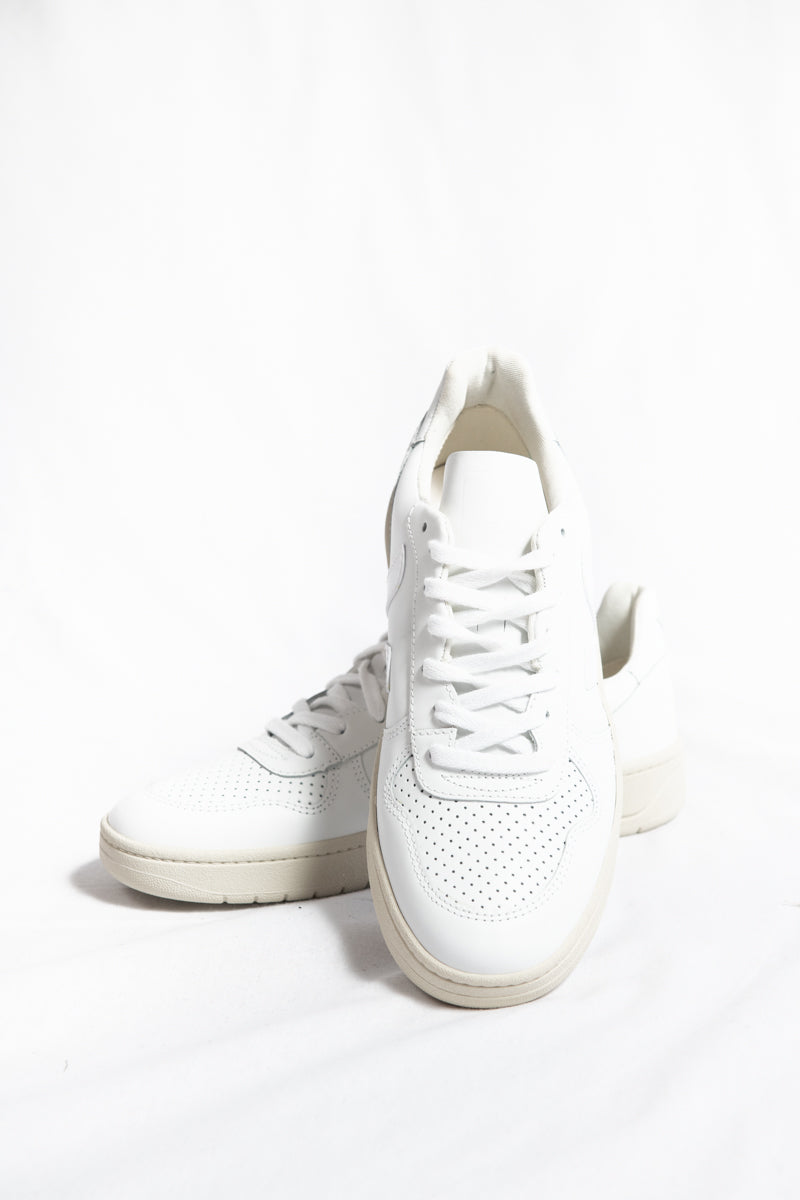 Veja V-10 Leather Sneaker Extra White– HyperLuxe Activewear
